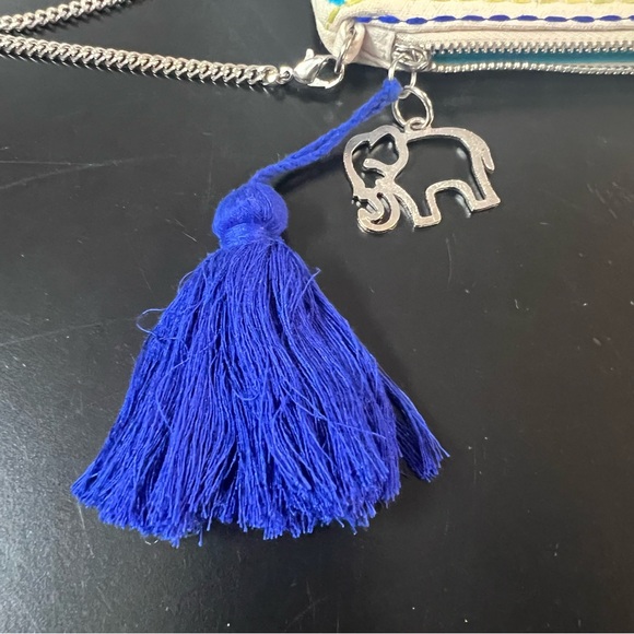 Chico’s Purse Clutch Cross Over Wallet Wristlet Embroidered Elephants Charm - Picture 8 of 11